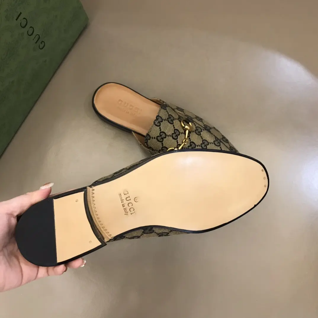 Gucci Princetown GG Canvas Loafer Beige – High Quality Replica Shoes & Gucci Replica Compact 895
