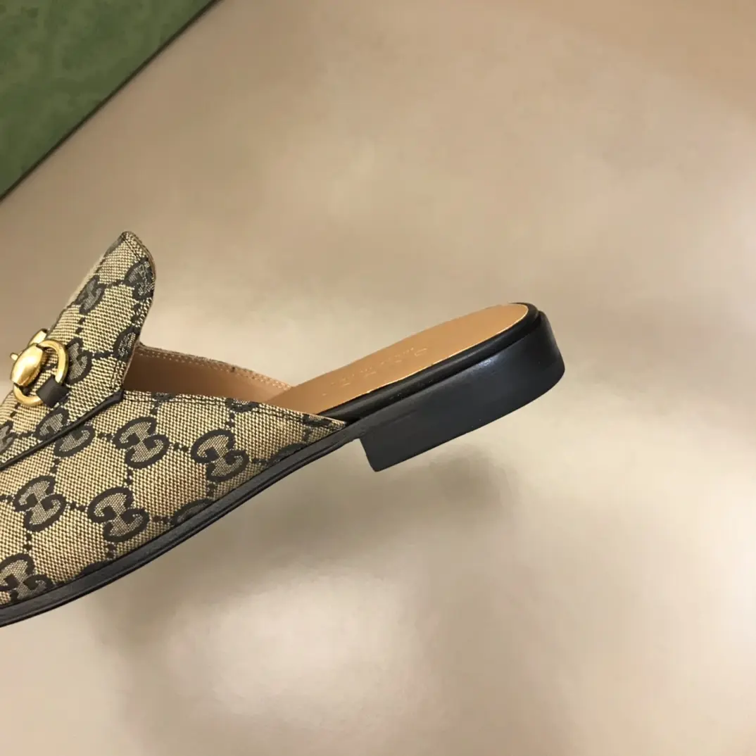 Gucci Princetown GG Canvas Loafer Beige – High Quality Replica Shoes & Gucci Replica Compact 895