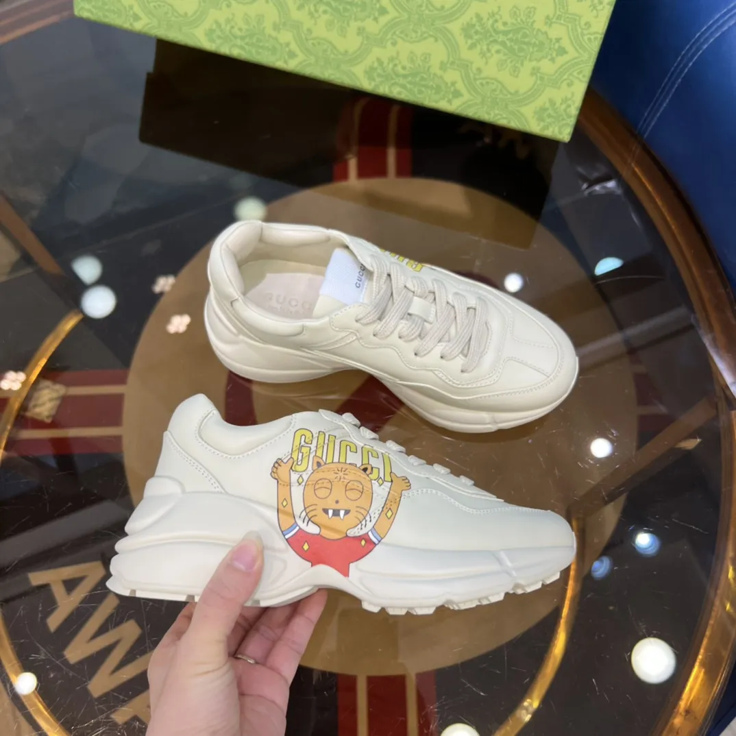 Gucci Rhyton Sneaker Beige Cartoon Print –  Rep Shoes & Replica Shoes AllSeason 920