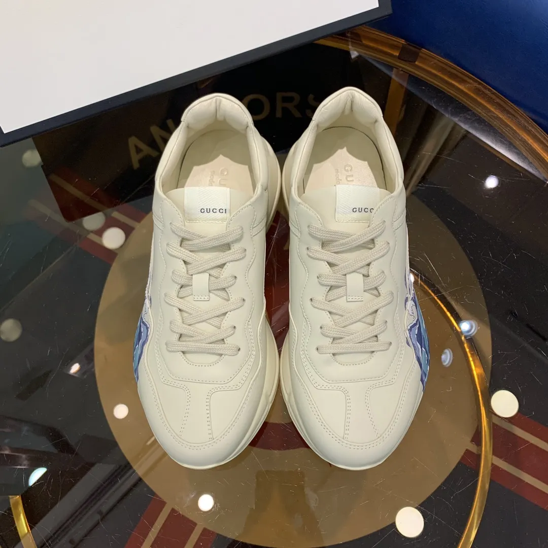 Gucci Rhyton Sneaker White Leather Dad Shoe –  Rep Shoes & Replica Gucci Styles SportInspired 931