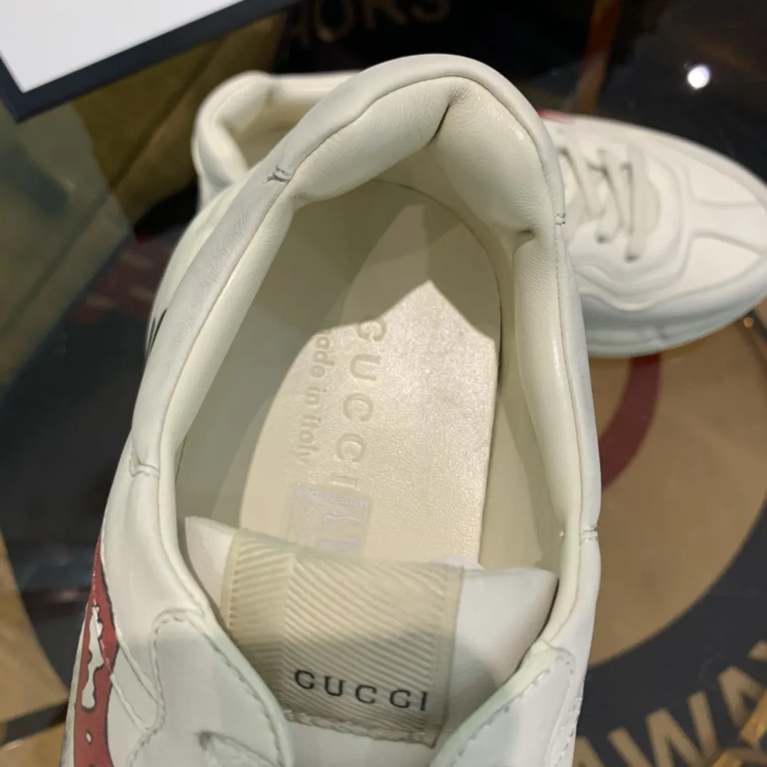 EasyCare Gucci Rhyton Sneakers White Red Dad Style –  Rep Shoes & Replica Shoes 927