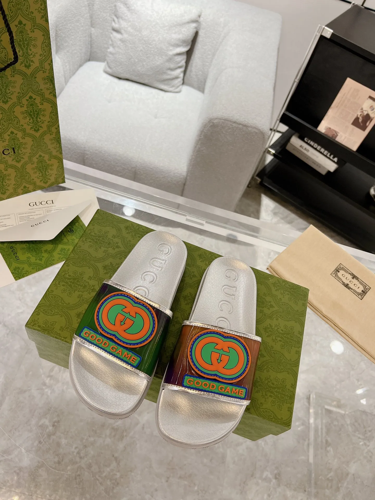 Gucci Slide Sandals – White with Logo,  Rep Shoes & Replica Shoes Original 941