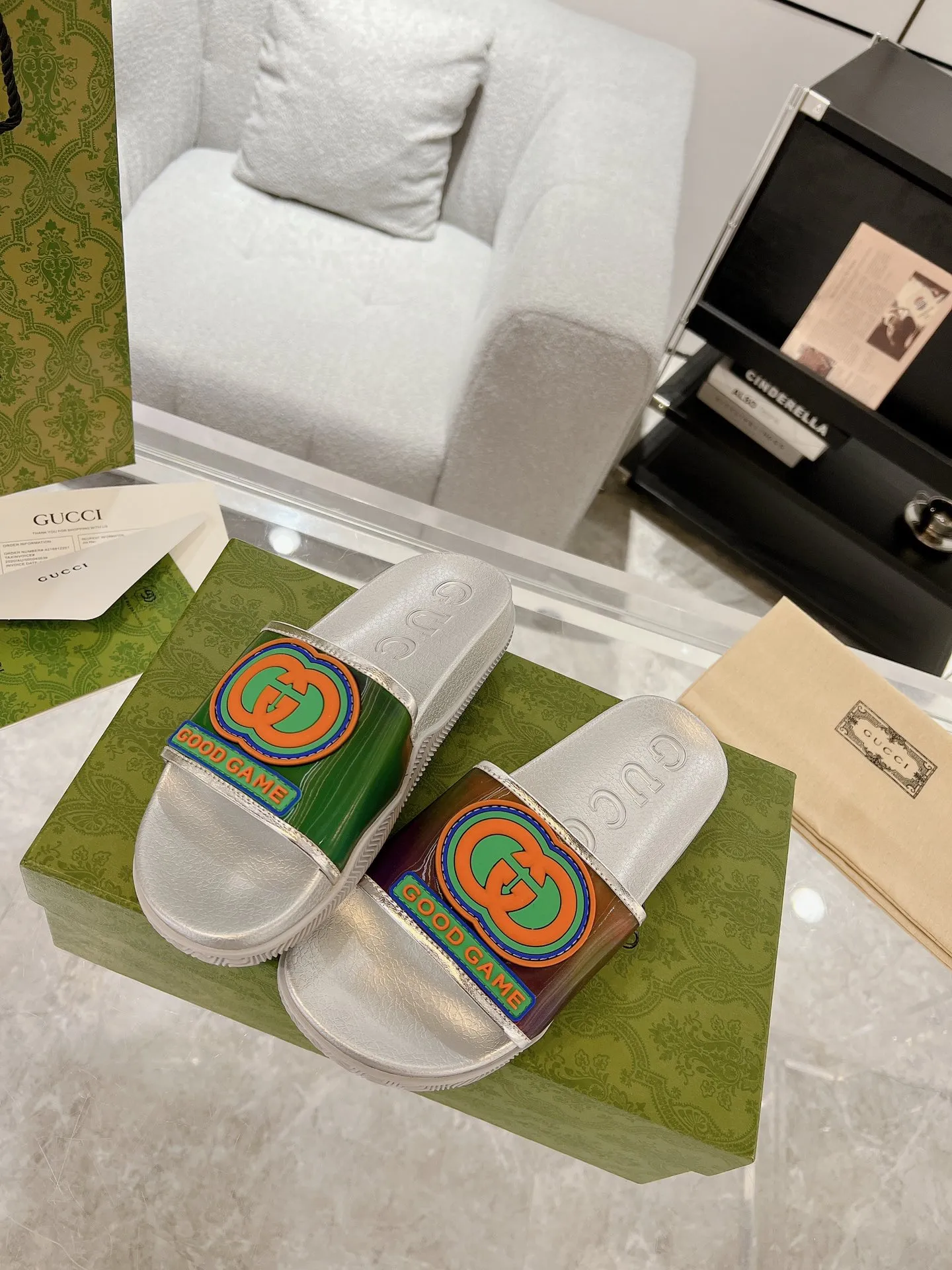 Gucci Slide Sandals – White with Logo,  Rep Shoes & Replica Shoes Original 941