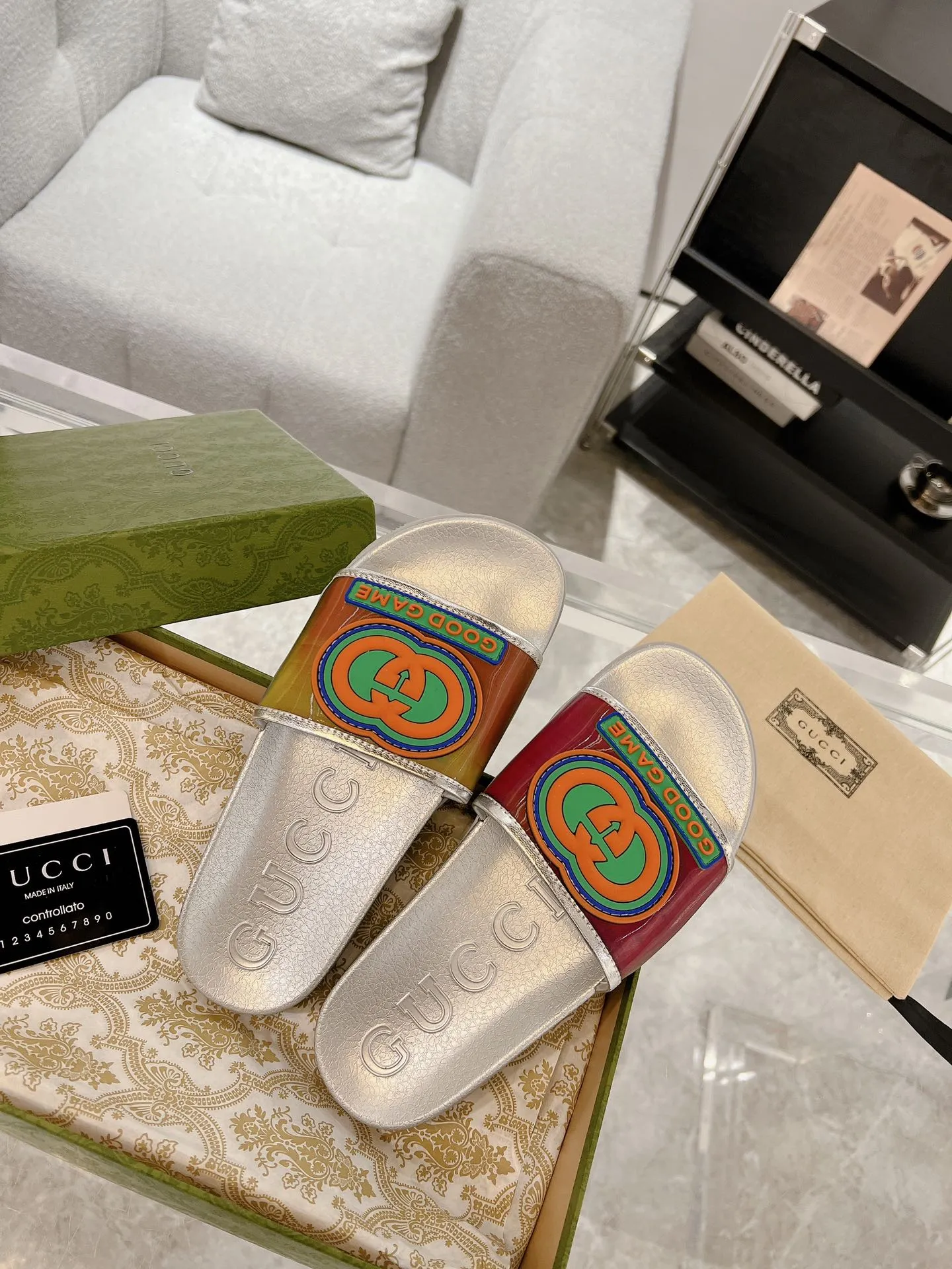 Gucci Slide Sandals – White with Logo,  Rep Shoes & Replica Shoes Original 941