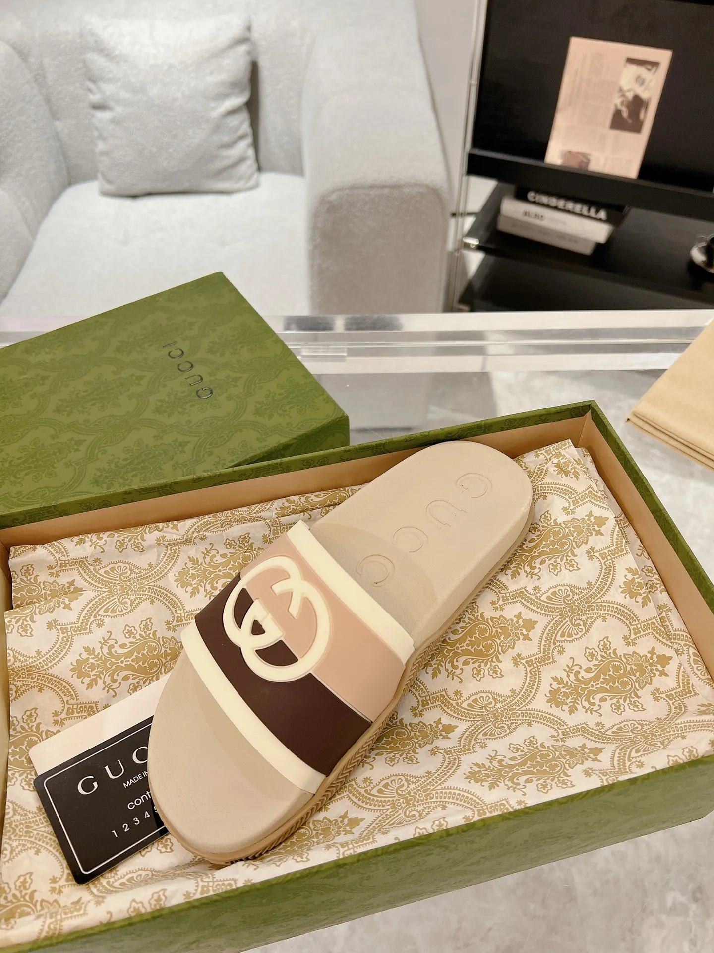 Gucci Slide Sandals Beige Brown GG Design –  Rep Shoes & Fake Gucci Slides Practical 937