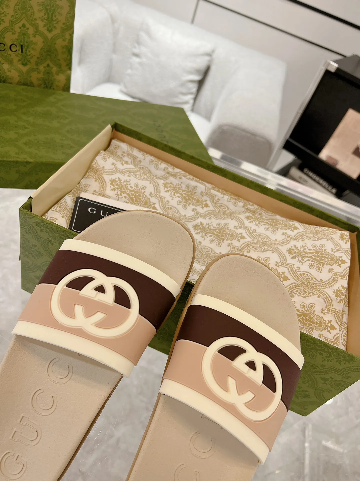 Gucci Slide Sandals Beige Brown GG Design –  Rep Shoes & Fake Gucci Slides Practical 937