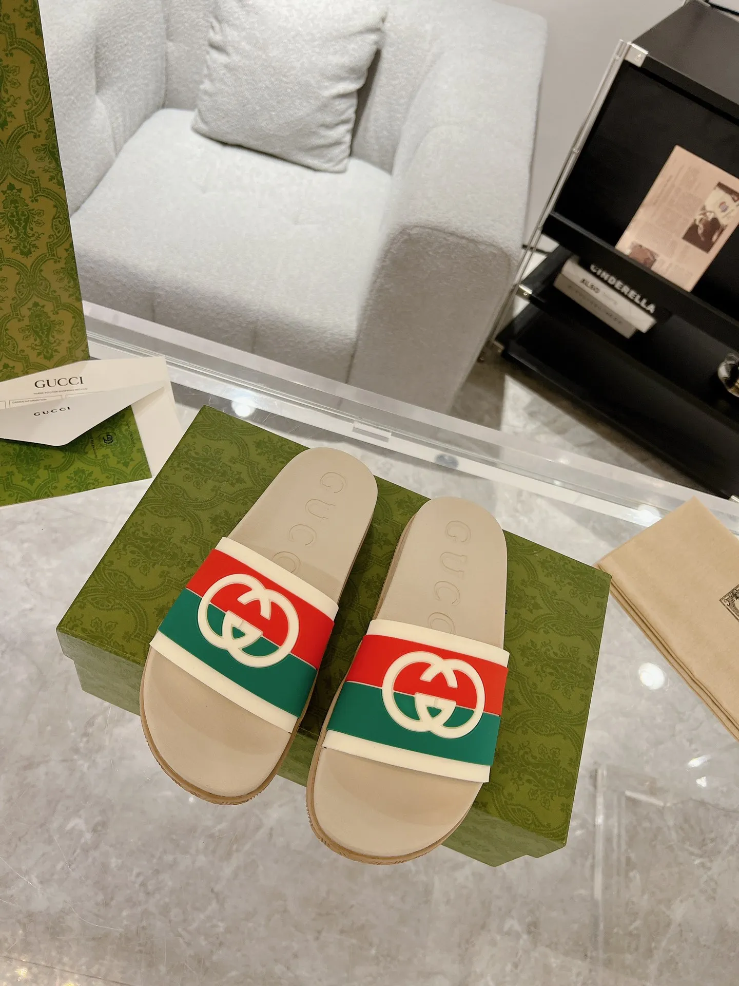 ComfortFit Gucci Slide Sandals, Beige Red Green –  Rep Shoes & Fake Gucci Slides Edition 942