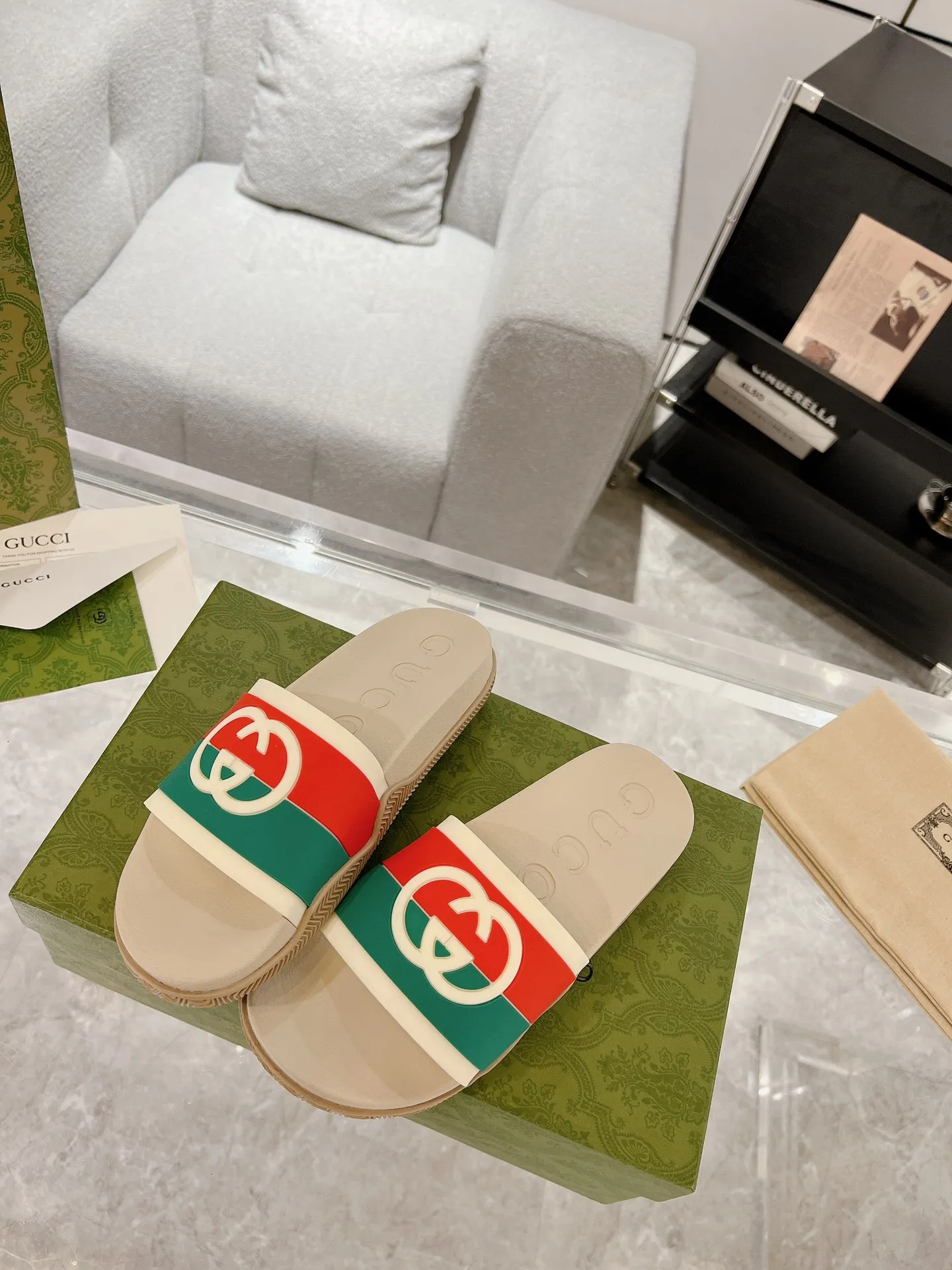 ComfortFit Gucci Slide Sandals, Beige Red Green –  Rep Shoes & Fake Gucci Slides Edition 942