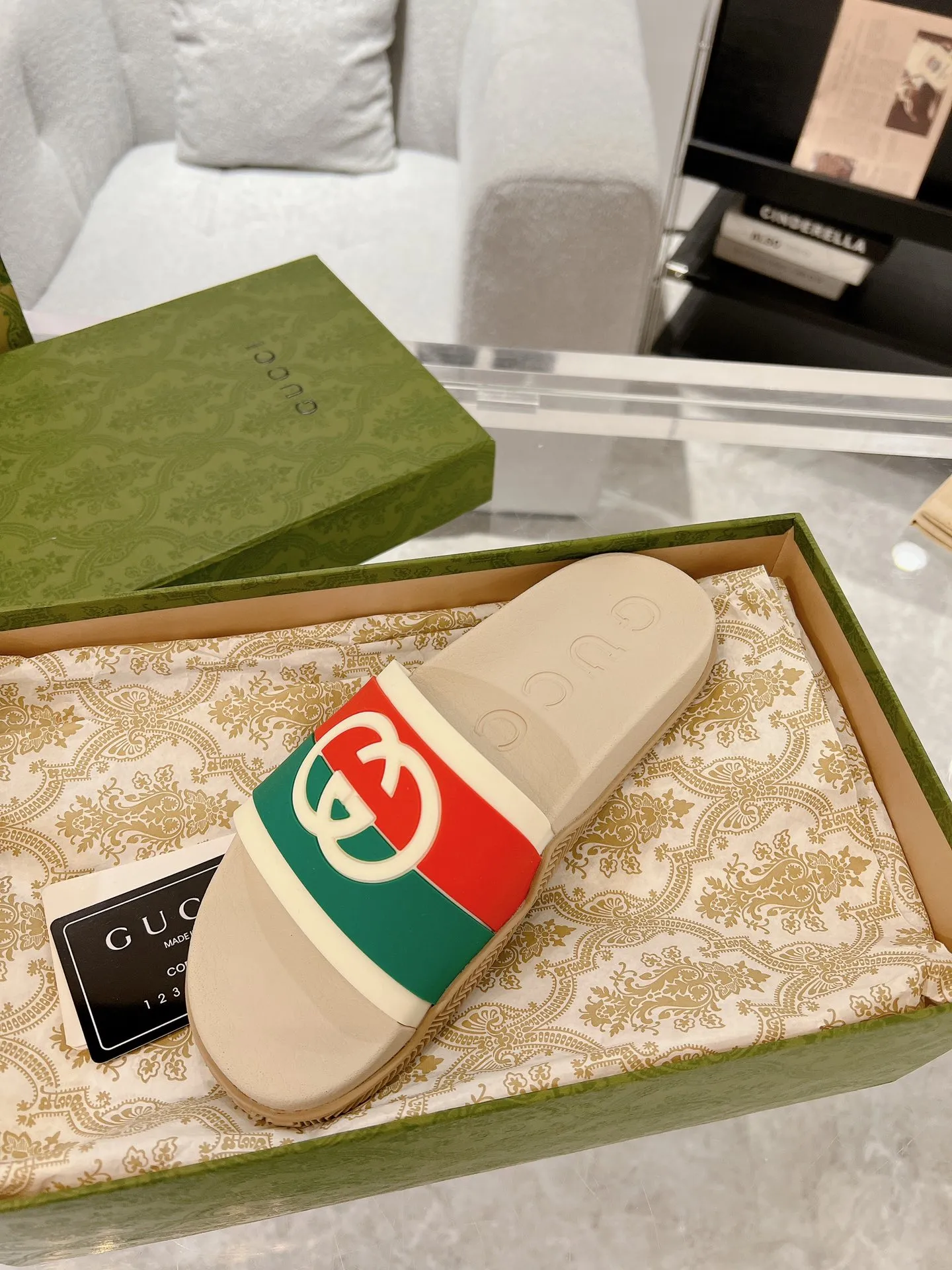 ComfortFit Gucci Slide Sandals, Beige Red Green –  Rep Shoes & Fake Gucci Slides Edition 942