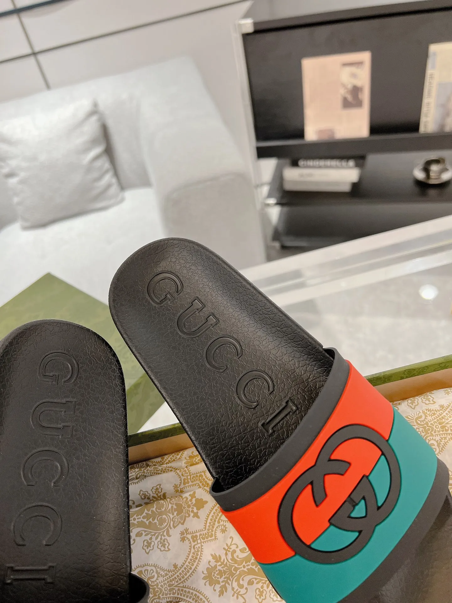 Elegant Gucci Slide Sandals Black Green Red –  Rep Shoes & Fake Gucci Slides Edition 944