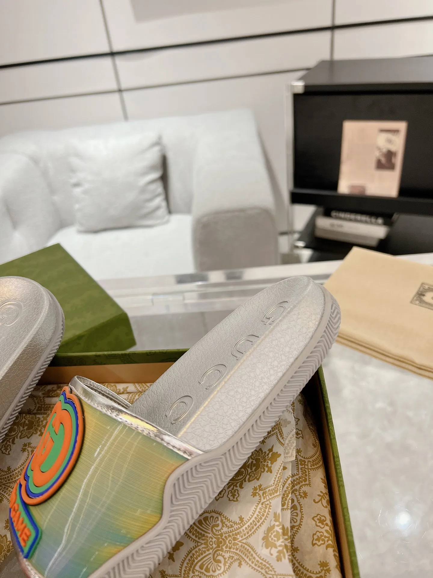 Gucci Slide Sandals Rainbow Silver –  Rep Shoes & Replica Footwear SoftTouch 938