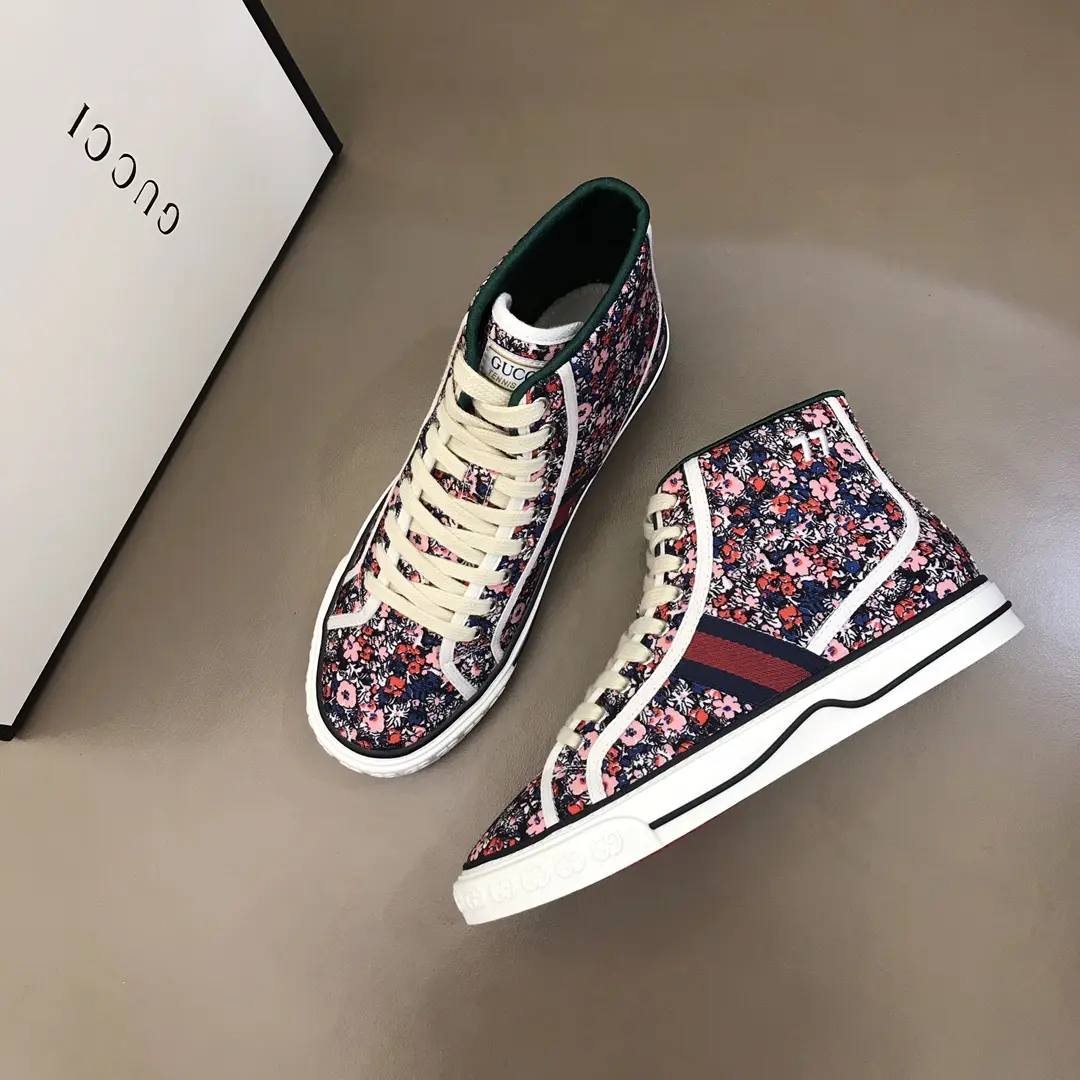 UrbanChic Gucci Sneaker Tennis 1977 High in Red –  Rep Shoes & Fake Gucci Replicas 959