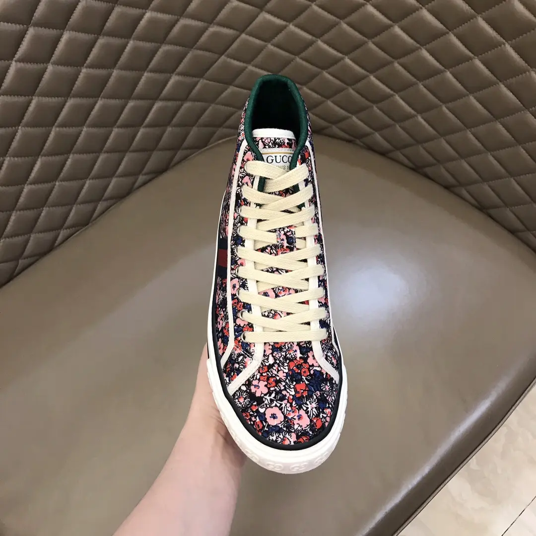 UrbanChic Gucci Sneaker Tennis 1977 High in Red –  Rep Shoes & Fake Gucci Replicas 959