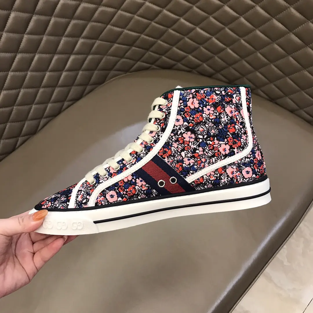 UrbanChic Gucci Sneaker Tennis 1977 High in Red –  Rep Shoes & Fake Gucci Replicas 959