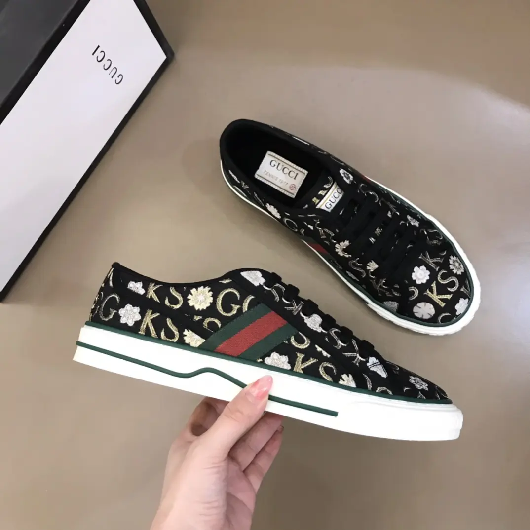 ModernLook Gucci Sneaker Tennis 1977 Low in Black –  Rep Shoes & Replica Footwear 975