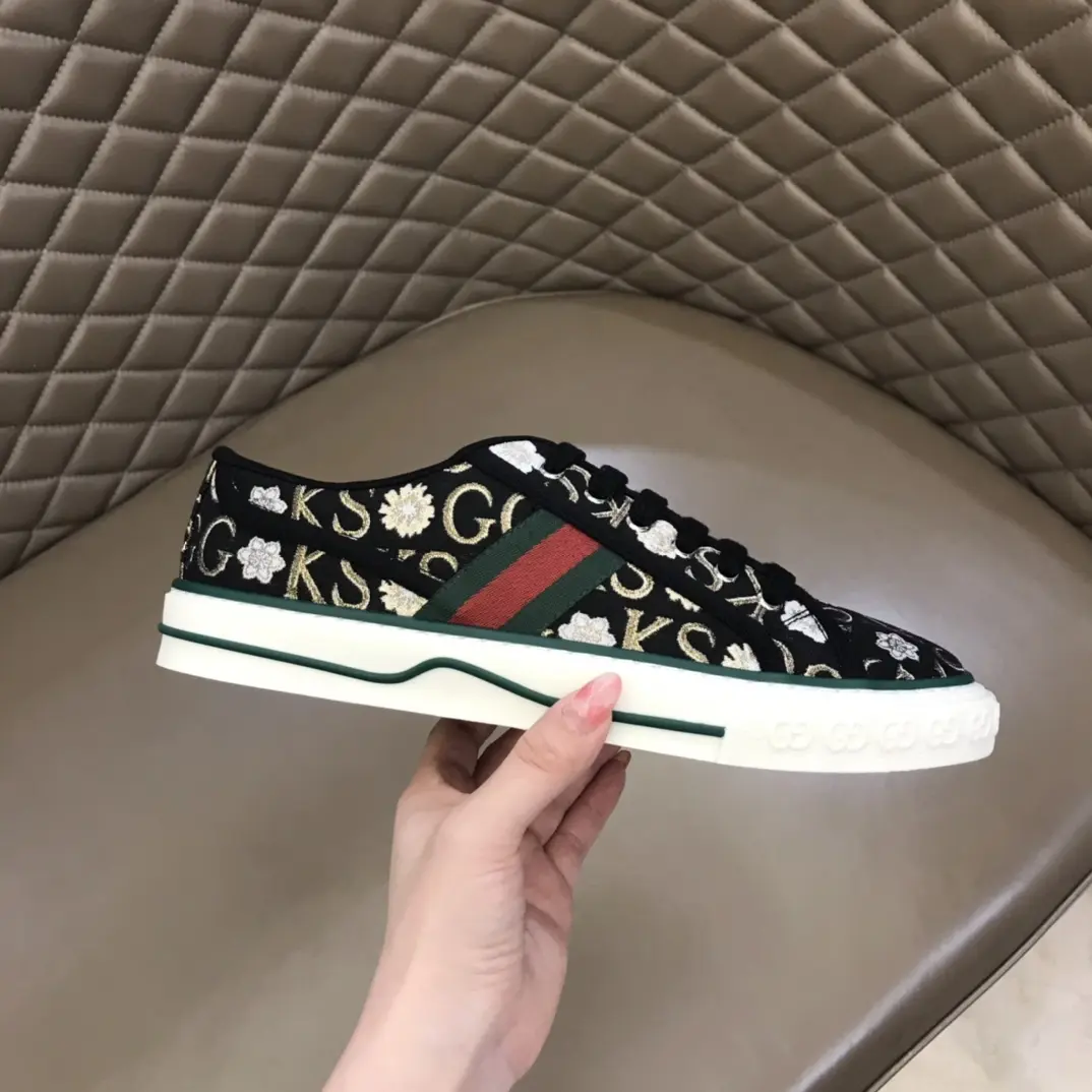 ModernLook Gucci Sneaker Tennis 1977 Low in Black –  Rep Shoes & Replica Footwear 975