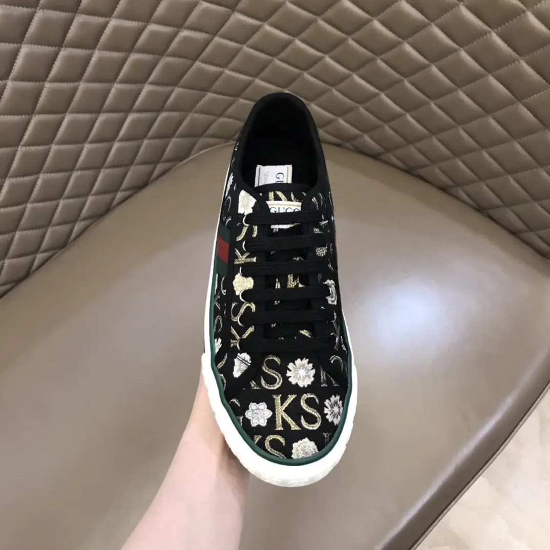 ModernLook Gucci Sneaker Tennis 1977 Low in Black –  Rep Shoes & Replica Footwear 975