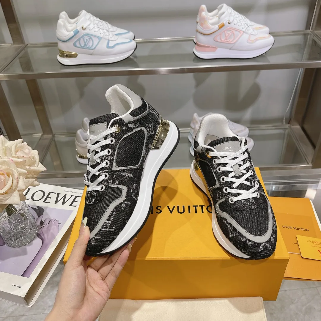 Resilient LOUIS VUITTON Neo Run Away Black Sneakers – Replica Louis Vuitton Style 295