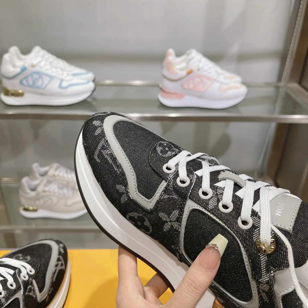Resilient LOUIS VUITTON Neo Run Away Black Sneakers – Replica Louis Vuitton Style 295