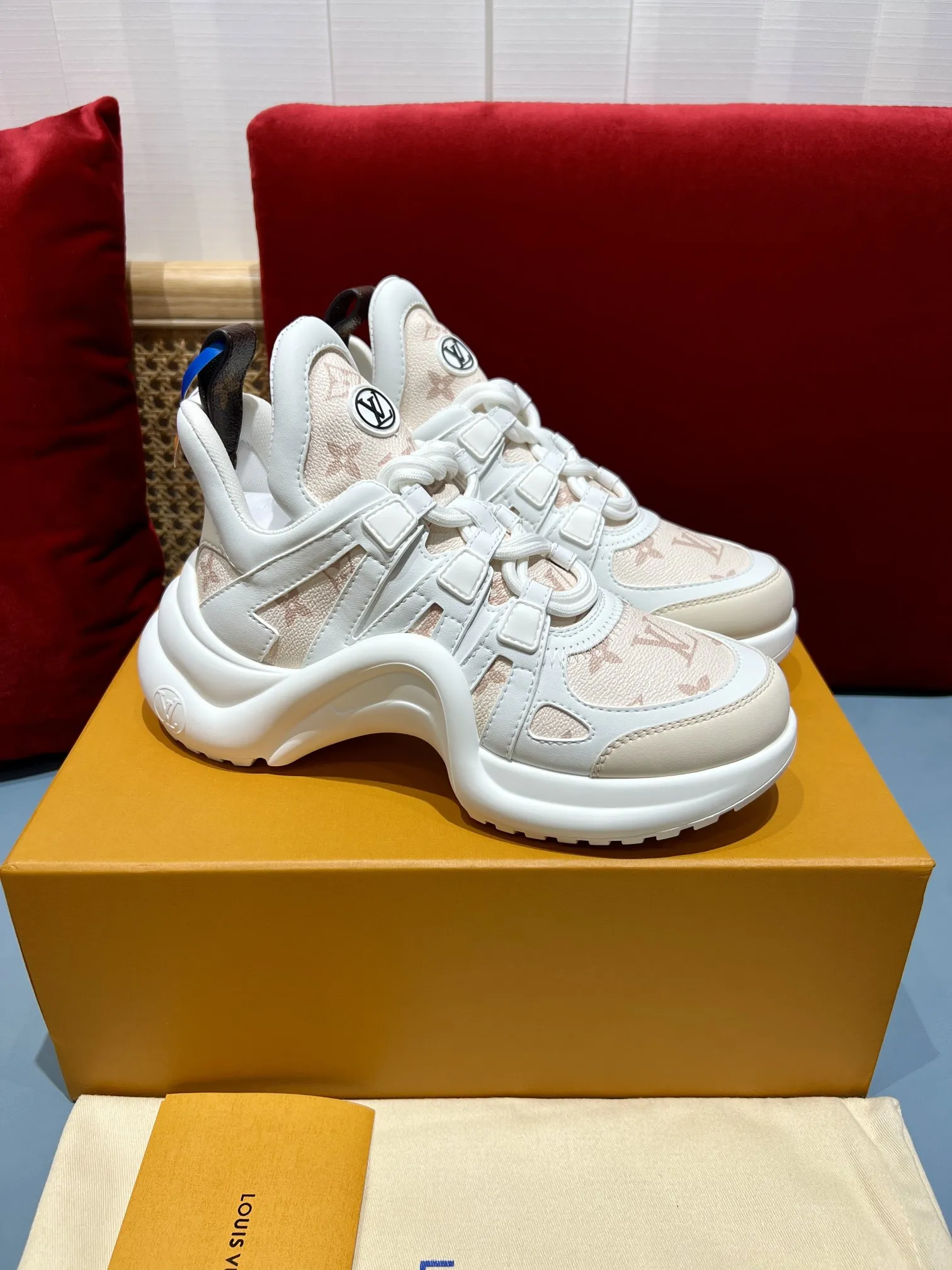 Louis Vuitton Archlight Beige Sneakers –  Replica Shoes & Rep Shoes SportInspired 291