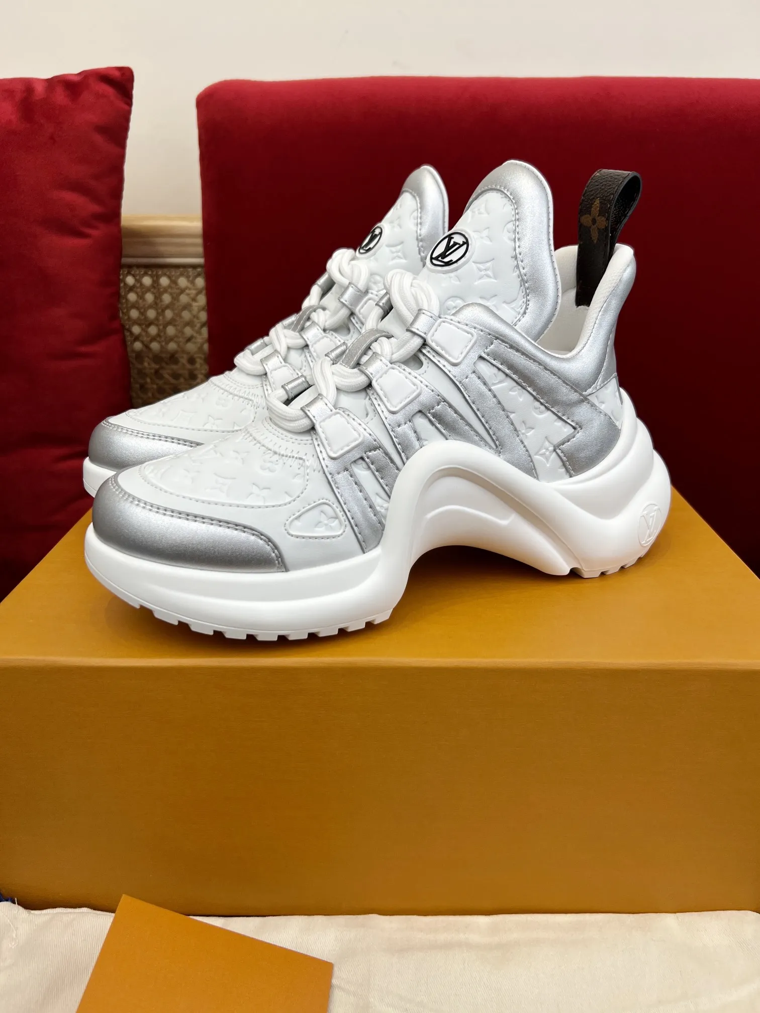 SportInspired Louis Vuitton Archlight Silver Sneakers – Replica Shoes & Louis Vuitton Replica 287