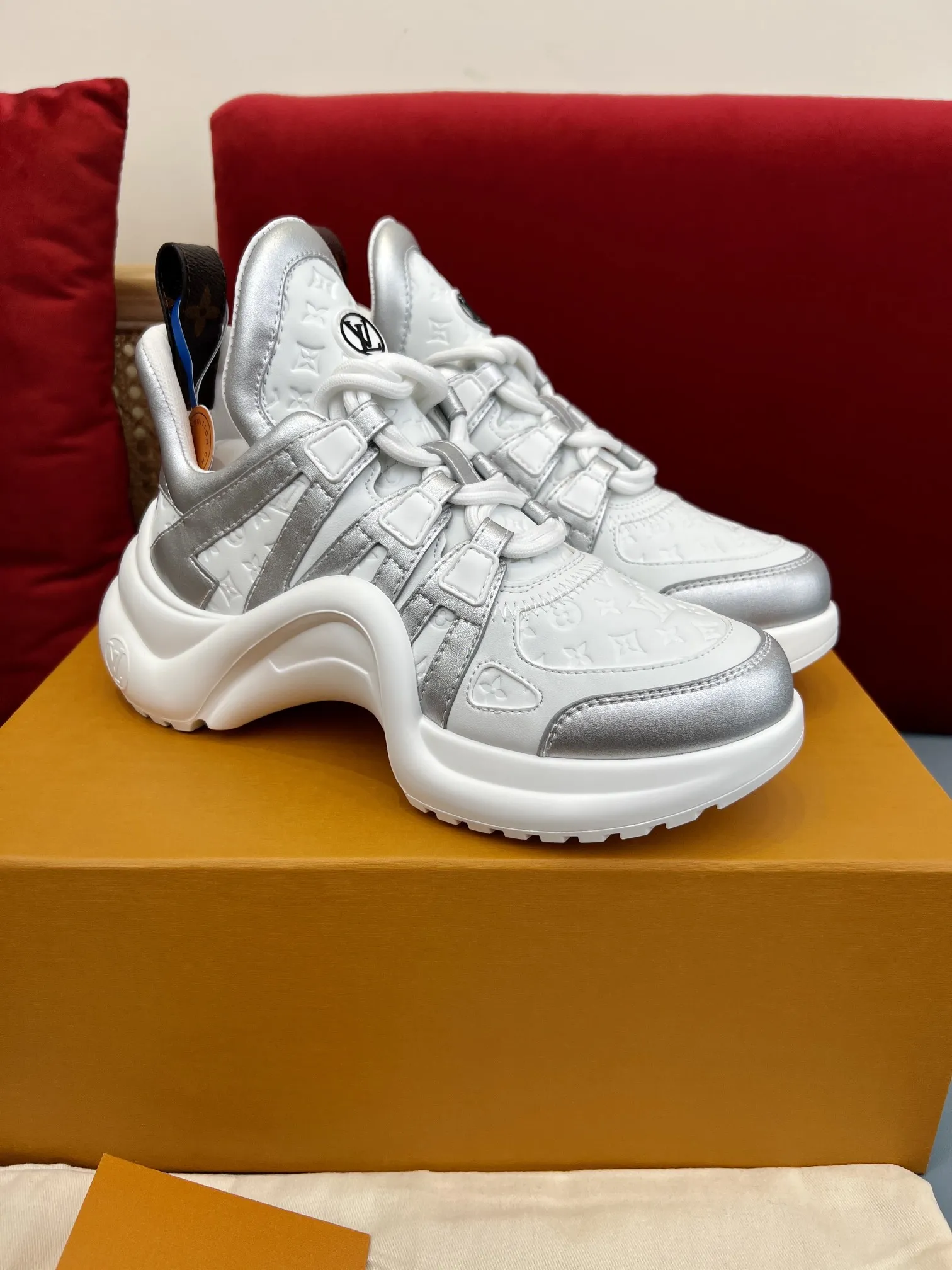SportInspired Louis Vuitton Archlight Silver Sneakers – Replica Shoes & Louis Vuitton Replica 287
