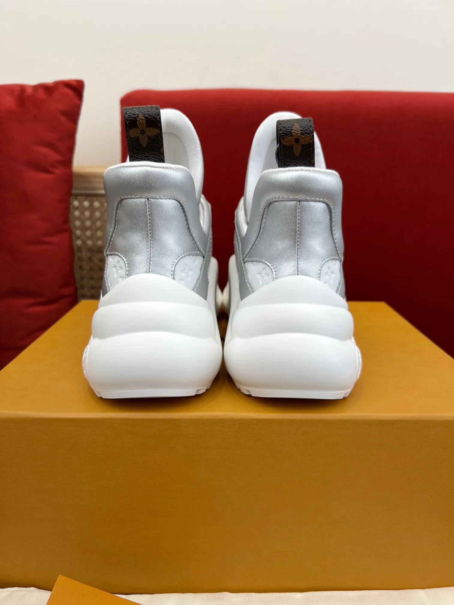 SportInspired Louis Vuitton Archlight Silver Sneakers – Replica Shoes & Louis Vuitton Replica 287