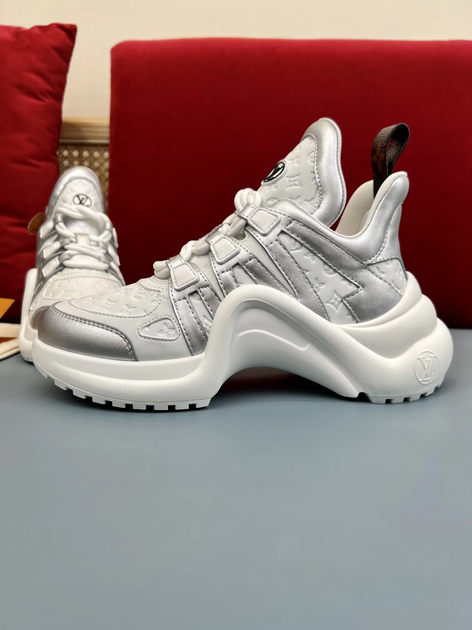 SportInspired Louis Vuitton Archlight Silver Sneakers – Replica Shoes & Louis Vuitton Replica 287