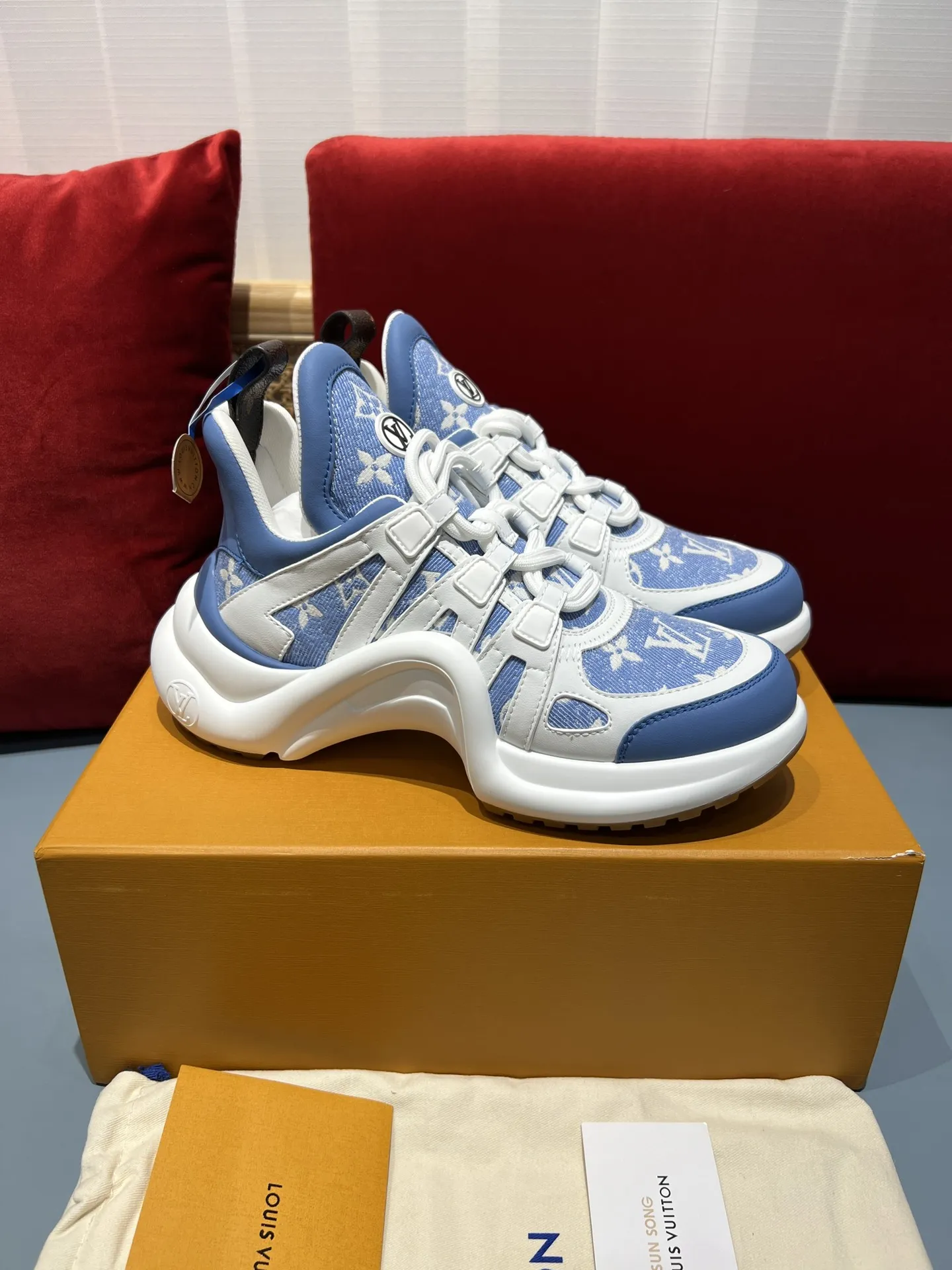 Louis Vuitton Archlight Sneaker Blue Floral – Replica Shoes & Louis Vuitton Fake HighQuality 281