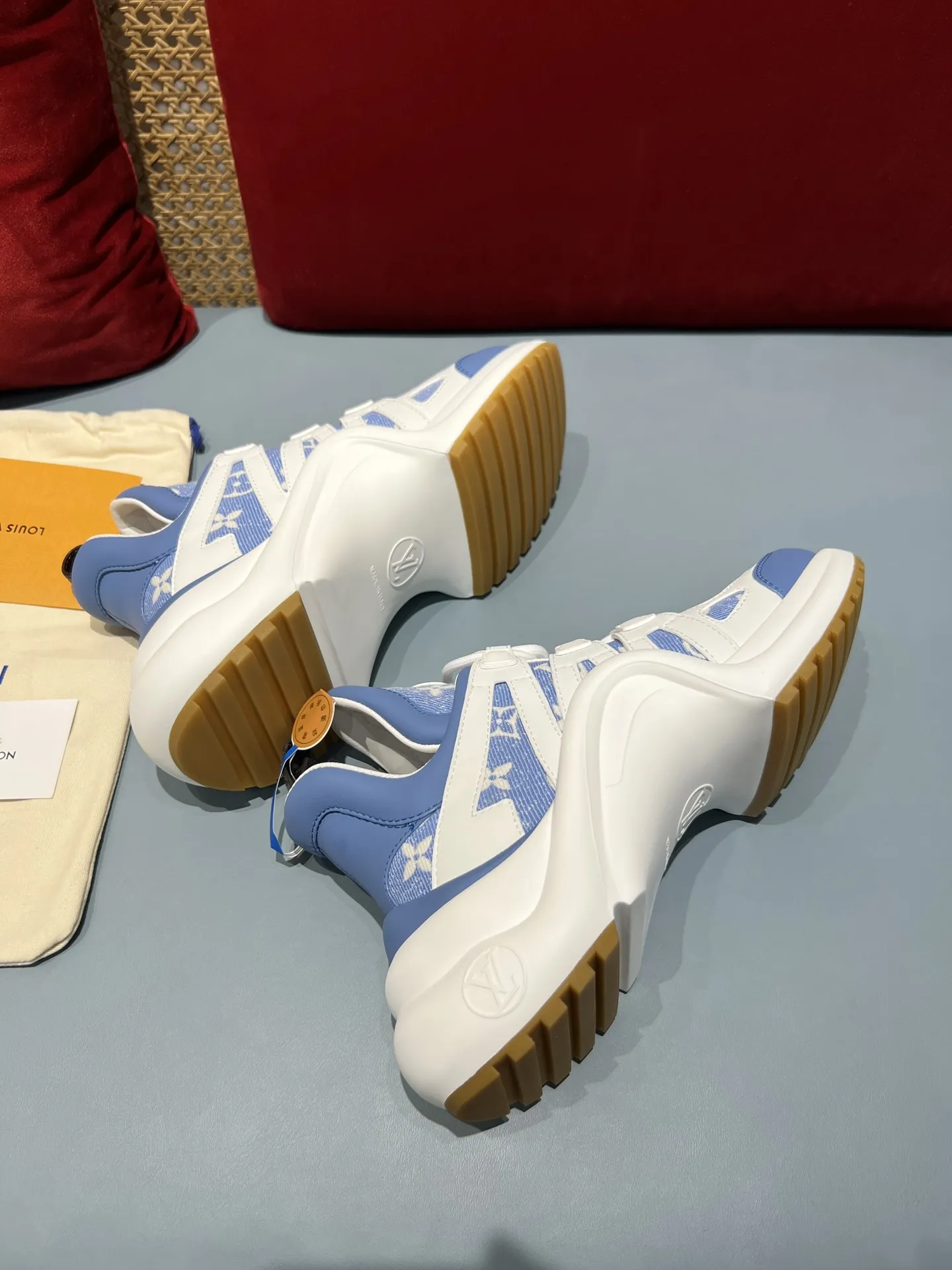 Louis Vuitton Archlight Sneaker Blue Floral – Replica Shoes & Louis Vuitton Fake HighQuality 281