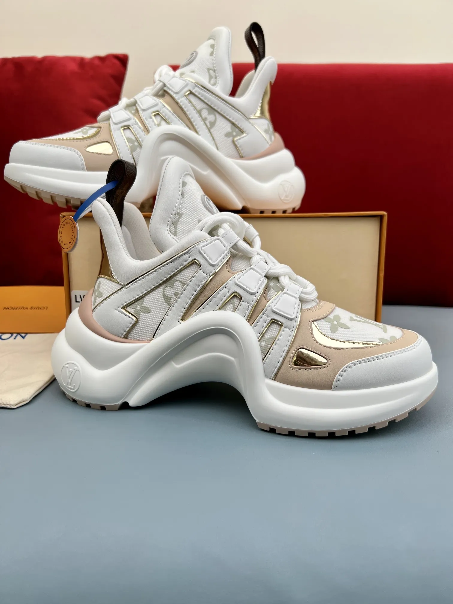 Flexible Louis Vuitton Archlight Sneaker White Beige –  Replica Shoes & Louis Vuitton Fake 276