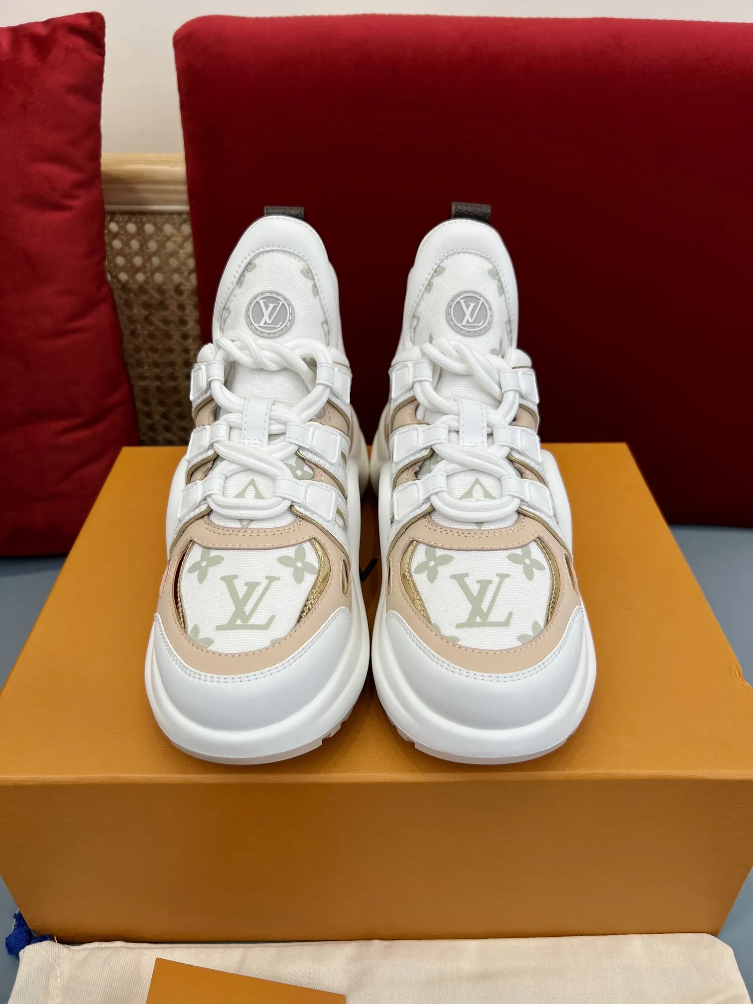 Flexible Louis Vuitton Archlight Sneaker White Beige –  Replica Shoes & Louis Vuitton Fake 276