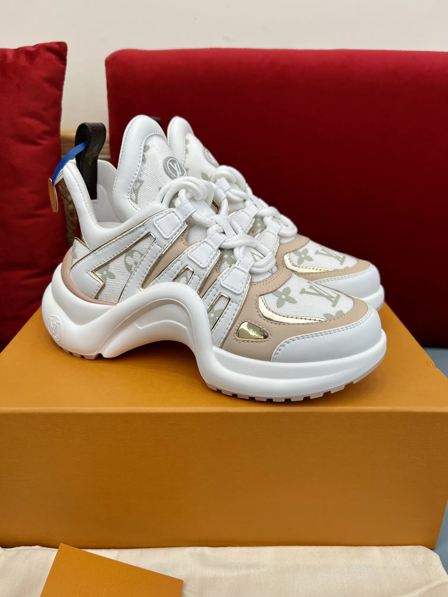 Flexible Louis Vuitton Archlight Sneaker White Beige –  Replica Shoes & Louis Vuitton Fake 276