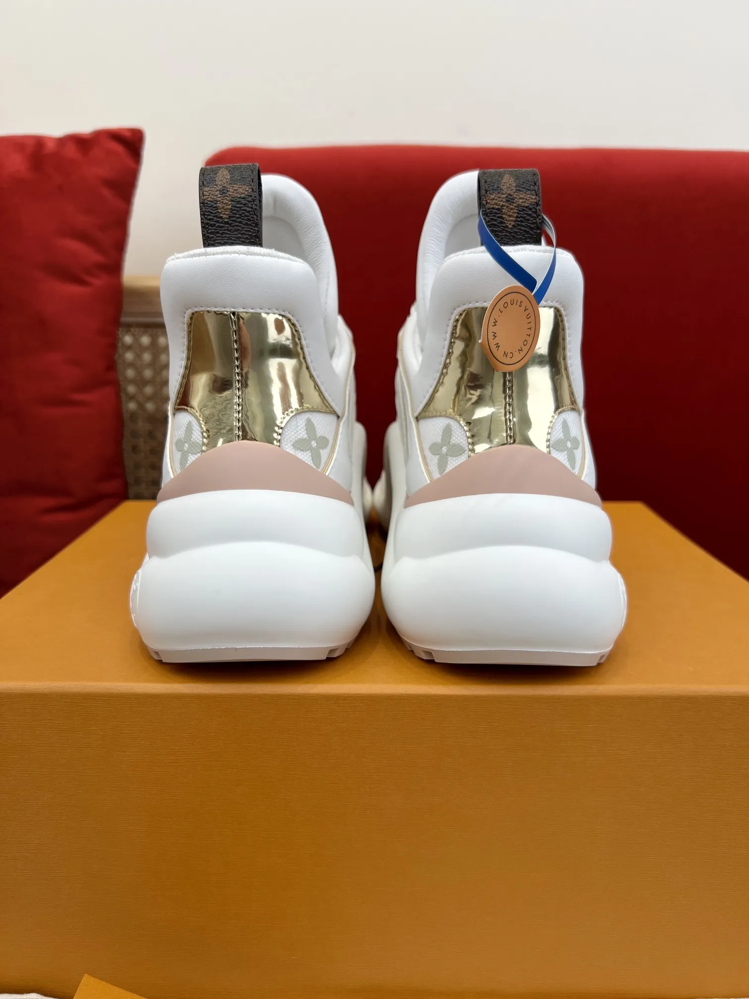 Flexible Louis Vuitton Archlight Sneaker White Beige –  Replica Shoes & Louis Vuitton Fake 276
