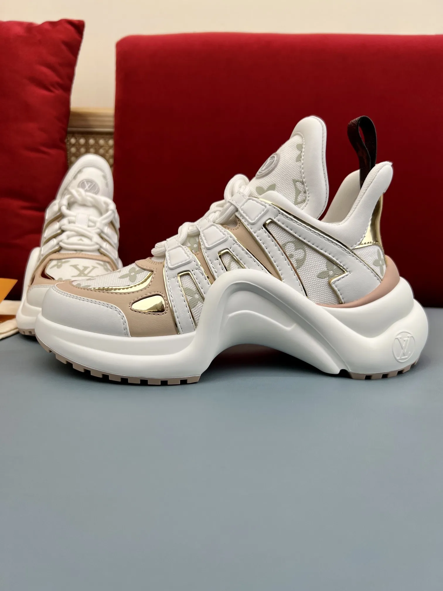 Flexible Louis Vuitton Archlight Sneaker White Beige –  Replica Shoes & Louis Vuitton Fake 276