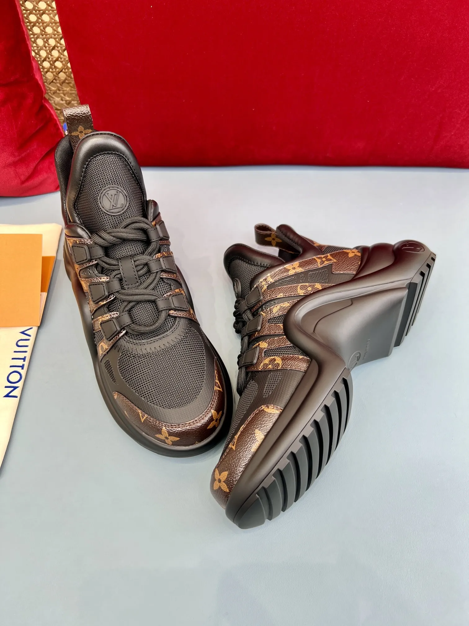 Louis Vuitton Archlight Sneakers Black Monogram –  Replica Shoes & Rep Shoes GoodFit 277