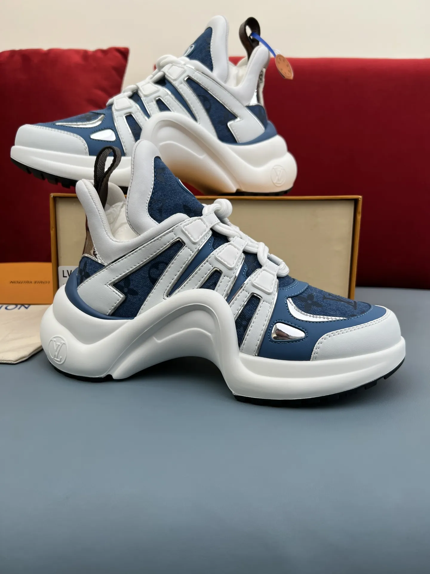 Louis Vuitton Archlight Sneakers Blue White –  Replica Shoes & Louis Vuitton Replica Sophisticated 275