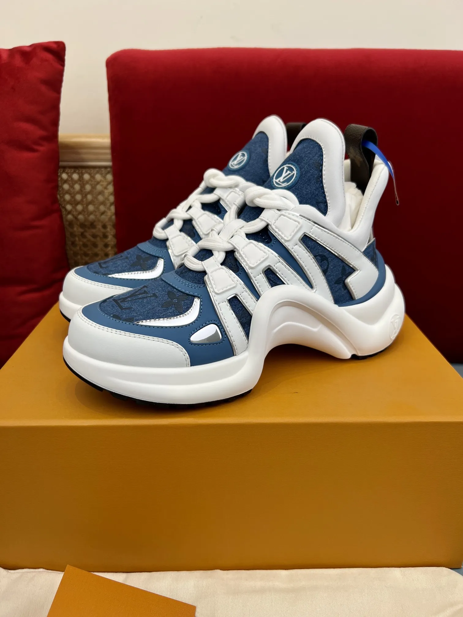Louis Vuitton Archlight Sneakers Blue White –  Replica Shoes & Louis Vuitton Replica Sophisticated 275