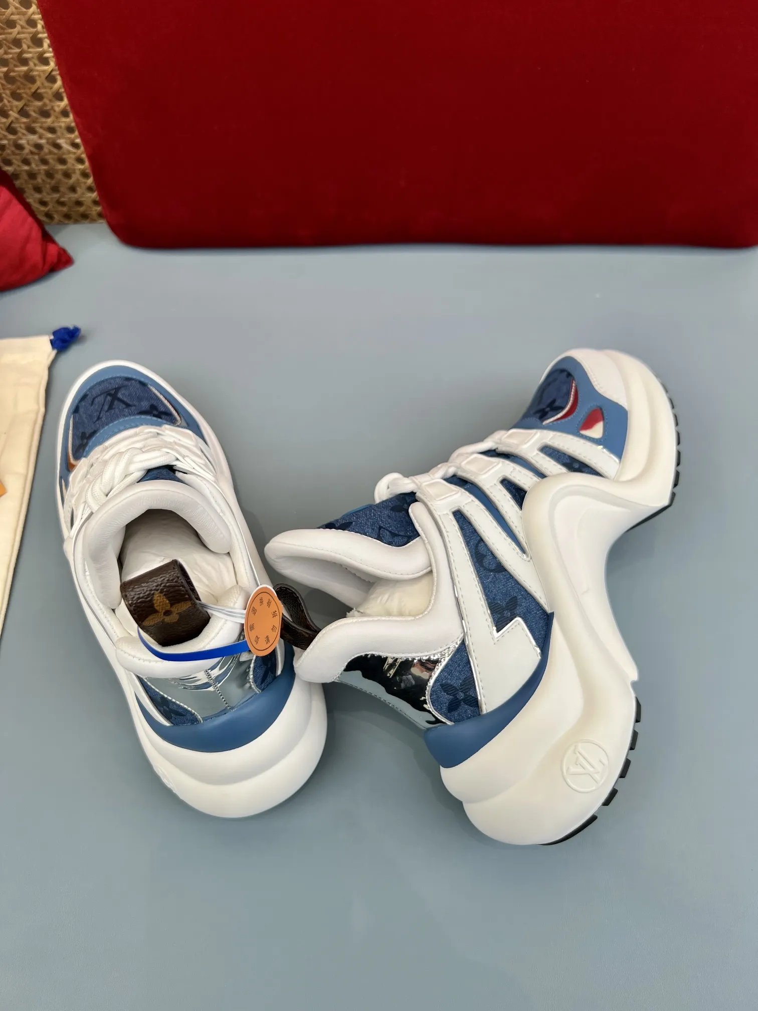 Louis Vuitton Archlight Sneakers Blue White –  Replica Shoes & Louis Vuitton Replica Sophisticated 275