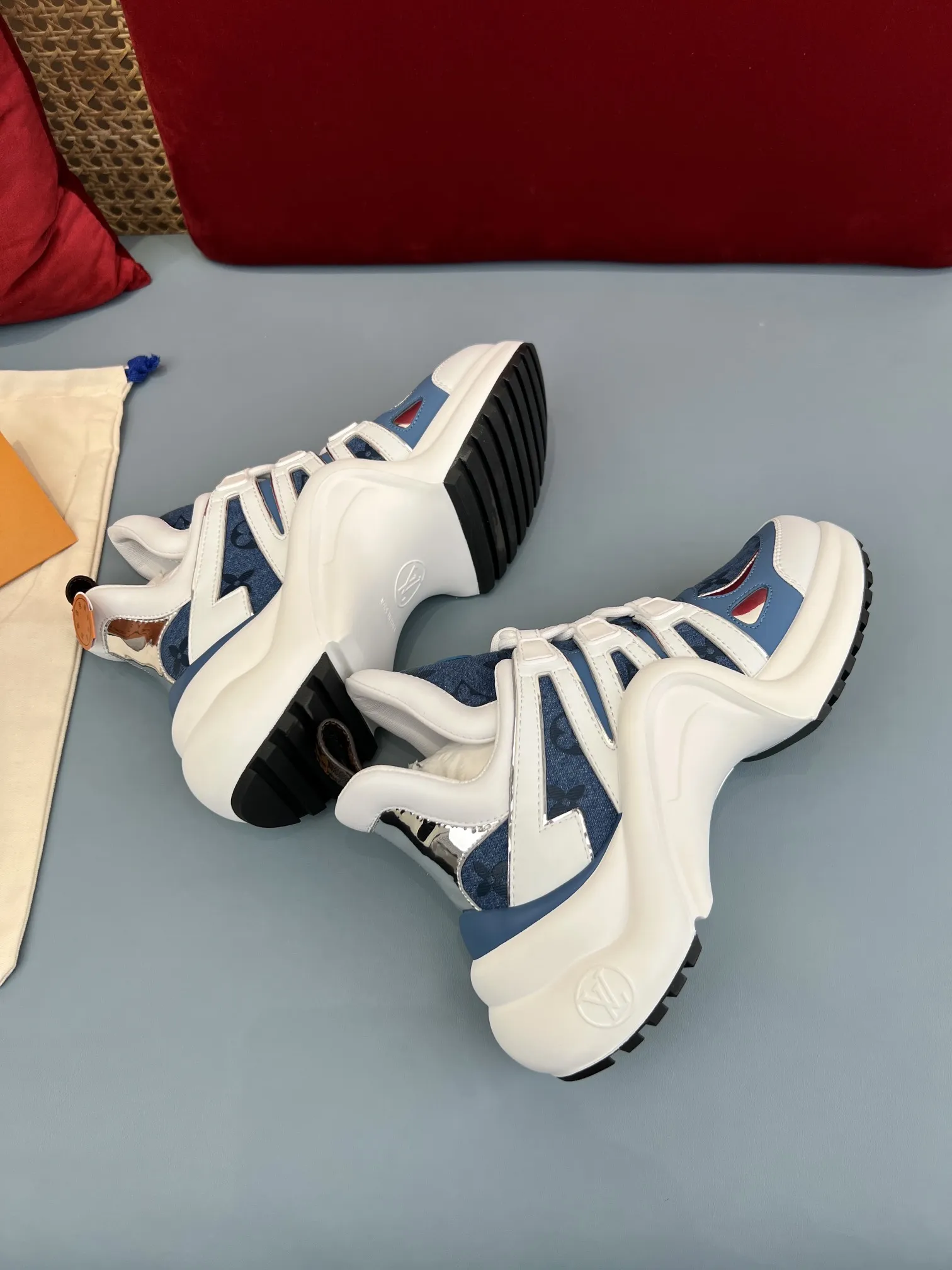 Louis Vuitton Archlight Sneakers Blue White –  Replica Shoes & Louis Vuitton Replica Sophisticated 275