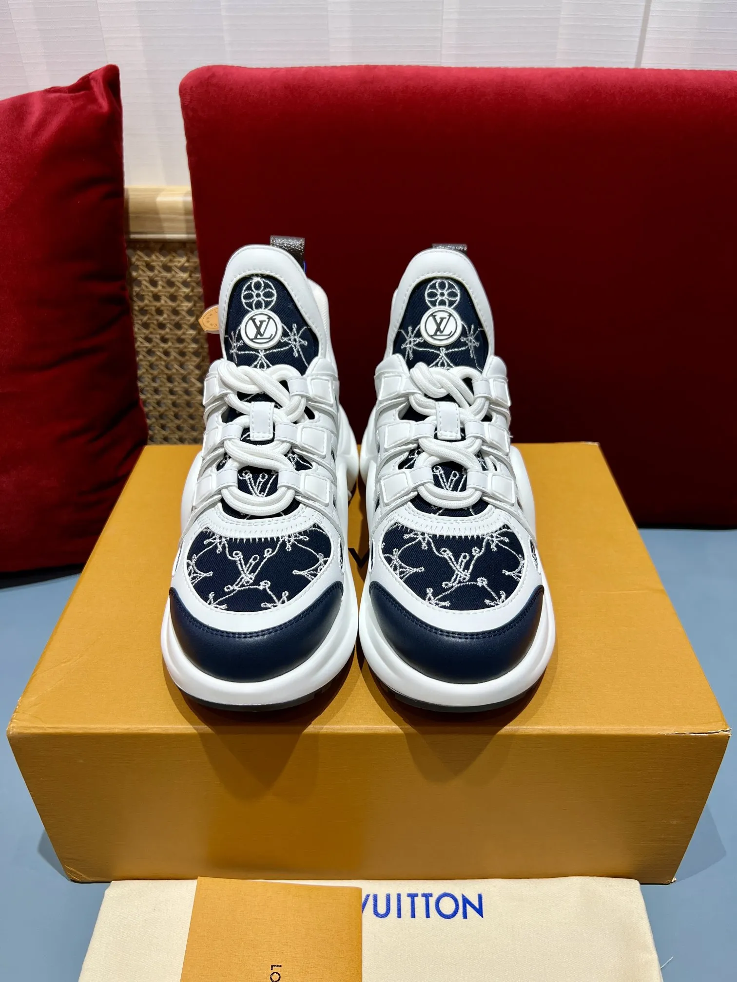 EyeCatching Louis Vuitton Archlight Sneakers Blue White – Replica Shoes & Louis Vuitton Replica 292