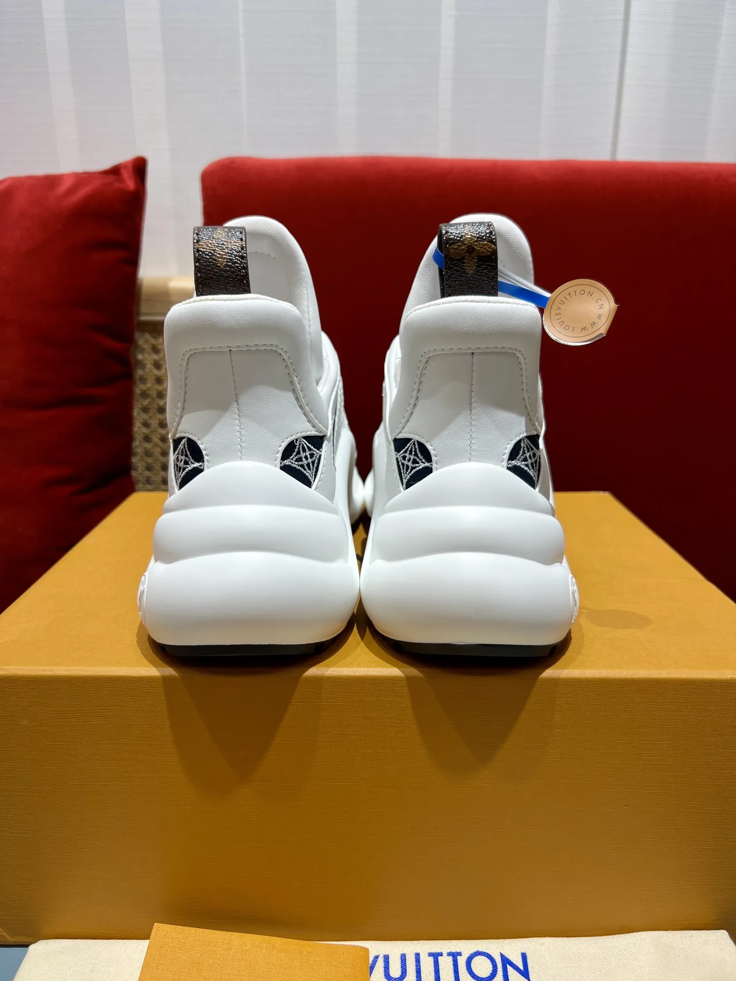 EyeCatching Louis Vuitton Archlight Sneakers Blue White – Replica Shoes & Louis Vuitton Replica 292