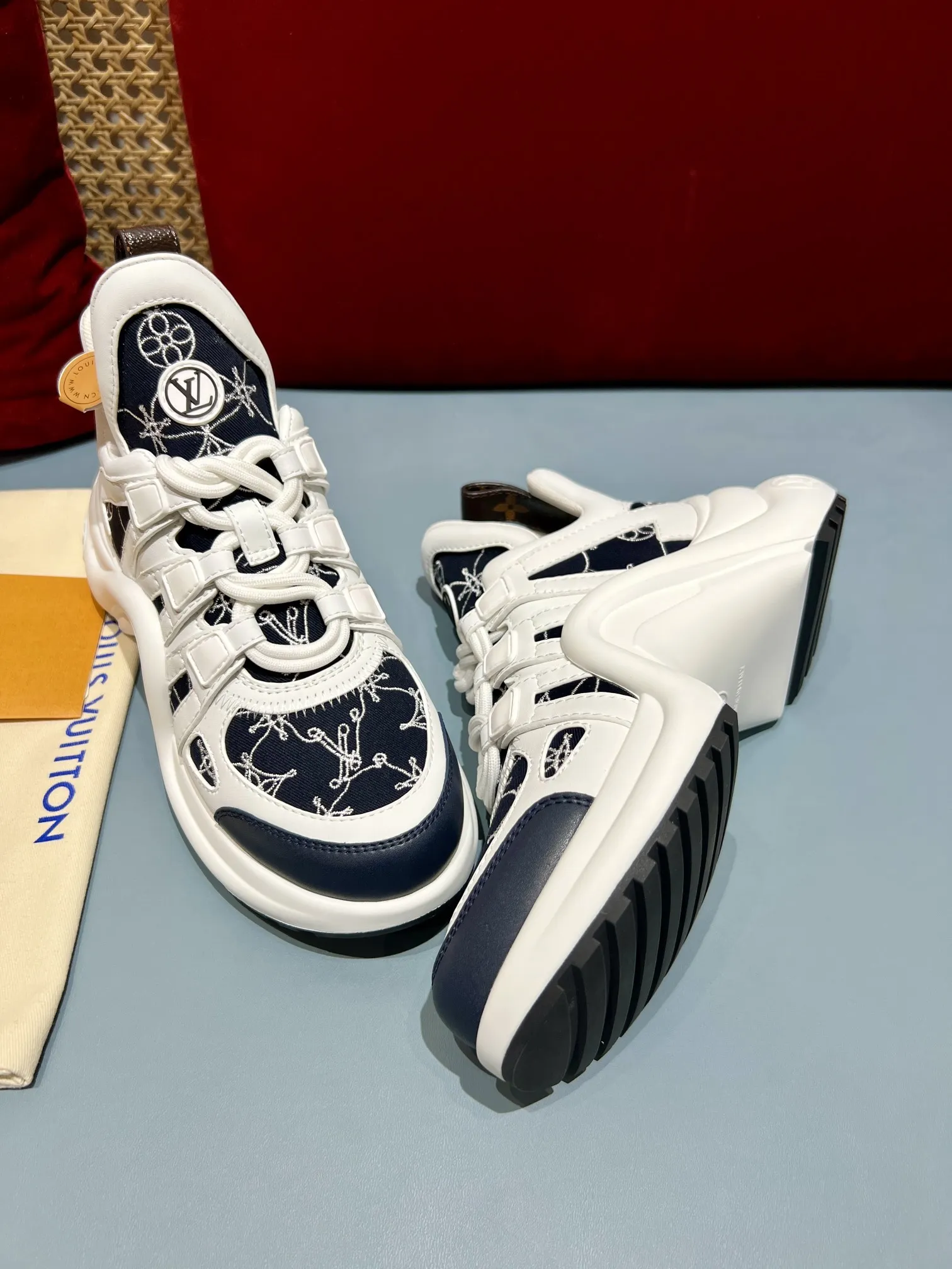 EyeCatching Louis Vuitton Archlight Sneakers Blue White – Replica Shoes & Louis Vuitton Replica 292