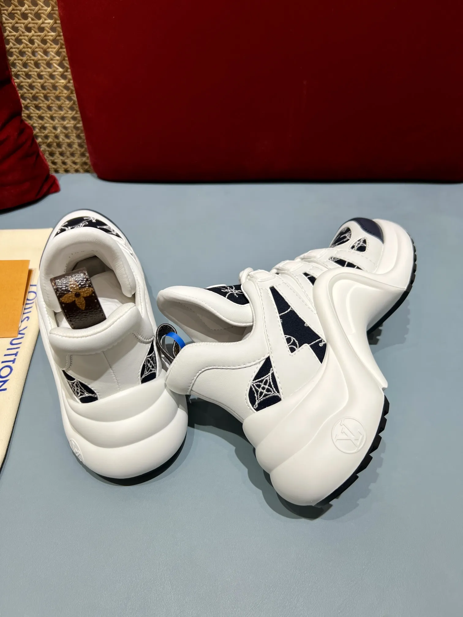 EyeCatching Louis Vuitton Archlight Sneakers Blue White – Replica Shoes & Louis Vuitton Replica 292
