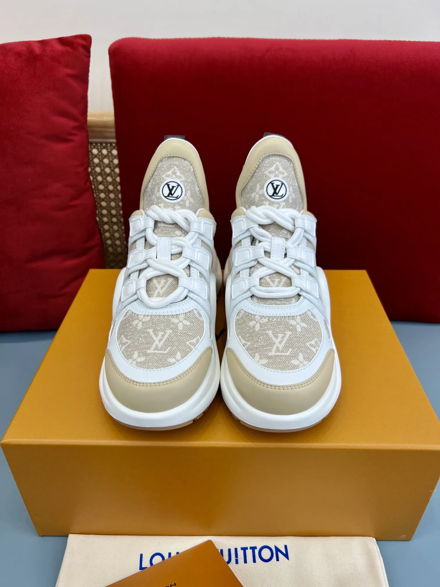 Sustainable Louis Vuitton Archlight Sneakers White Beige – Replica Shoes & Louis Vuitton Fake Edition 290