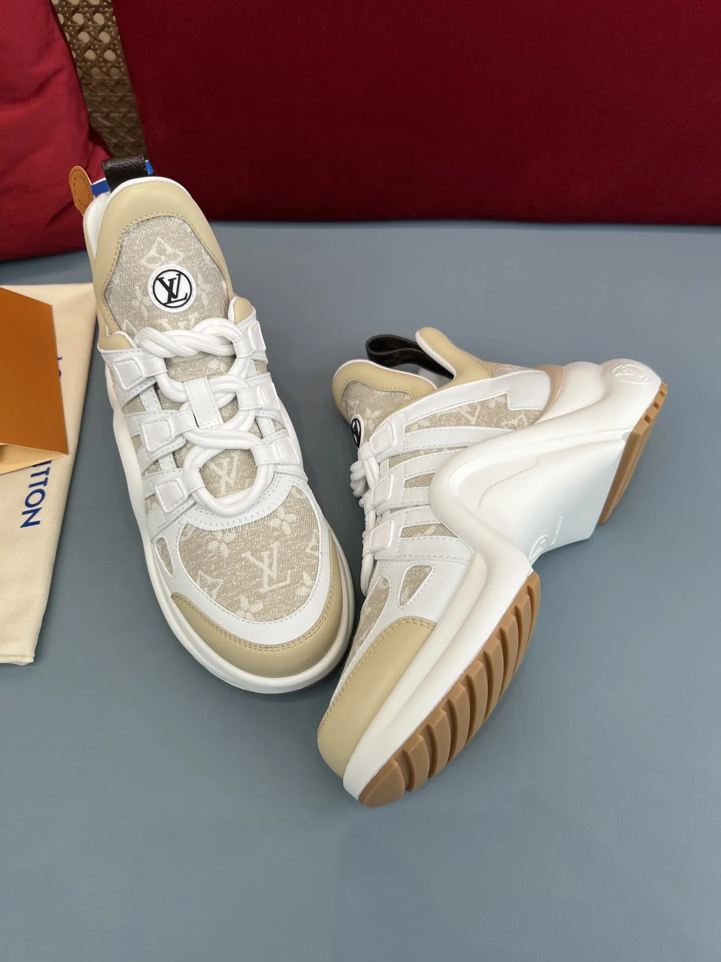 Sustainable Louis Vuitton Archlight Sneakers White Beige – Replica Shoes & Louis Vuitton Fake Edition 290
