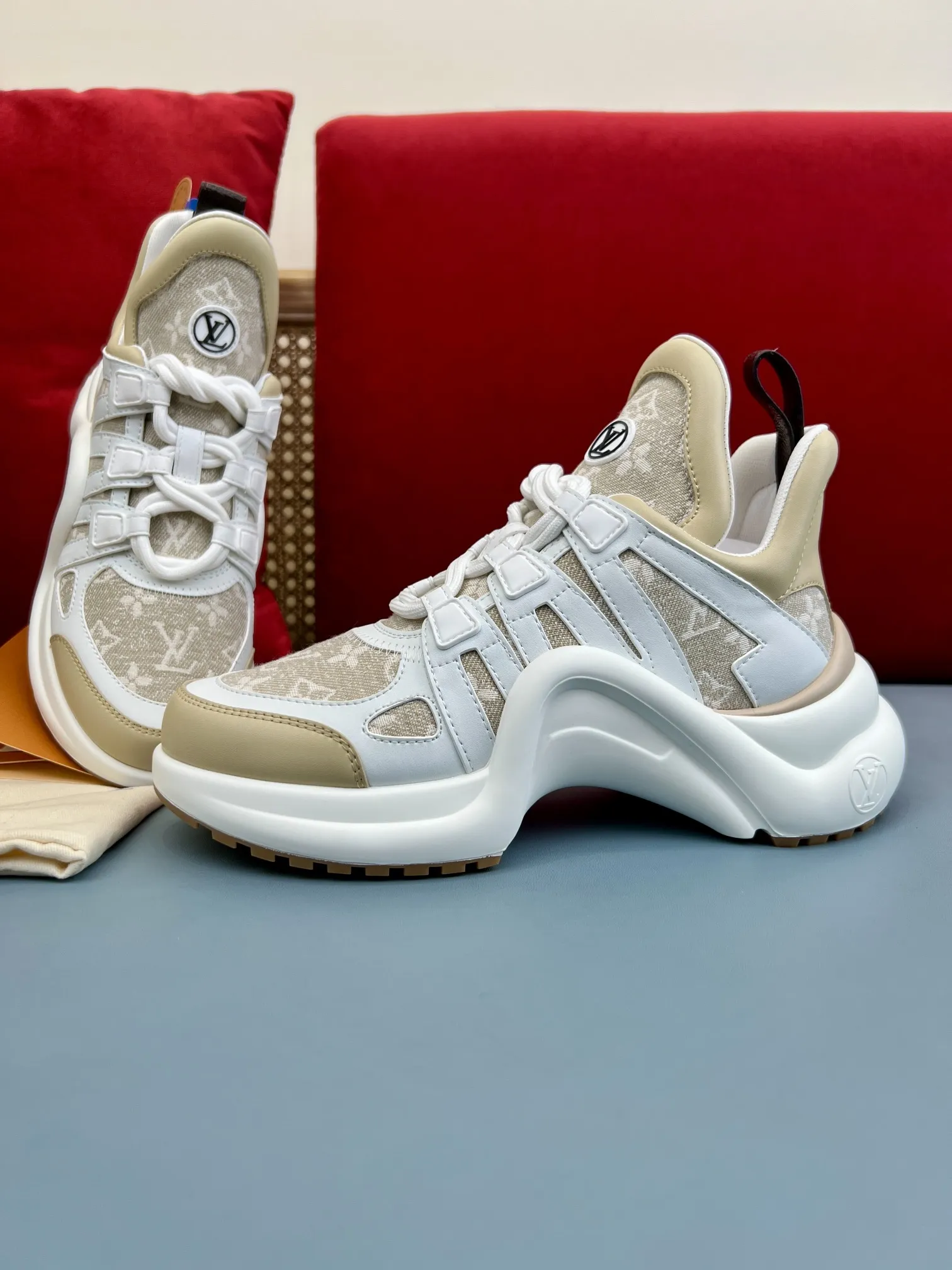 Sustainable Louis Vuitton Archlight Sneakers White Beige – Replica Shoes & Louis Vuitton Fake Edition 290