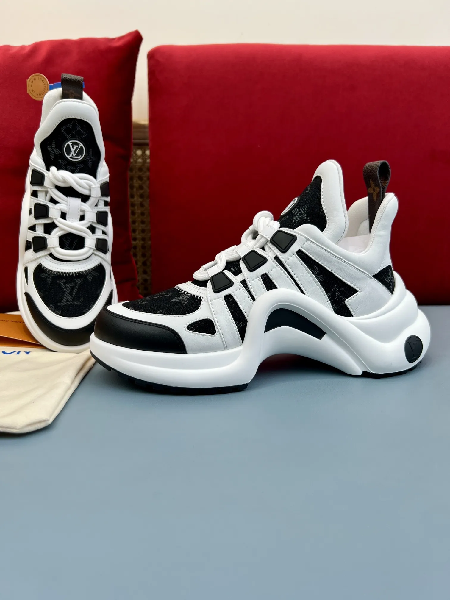 Louis Vuitton Archlight Sneakers White Black – Replica Shoes & Louis Vuitton Replica Stylish 286