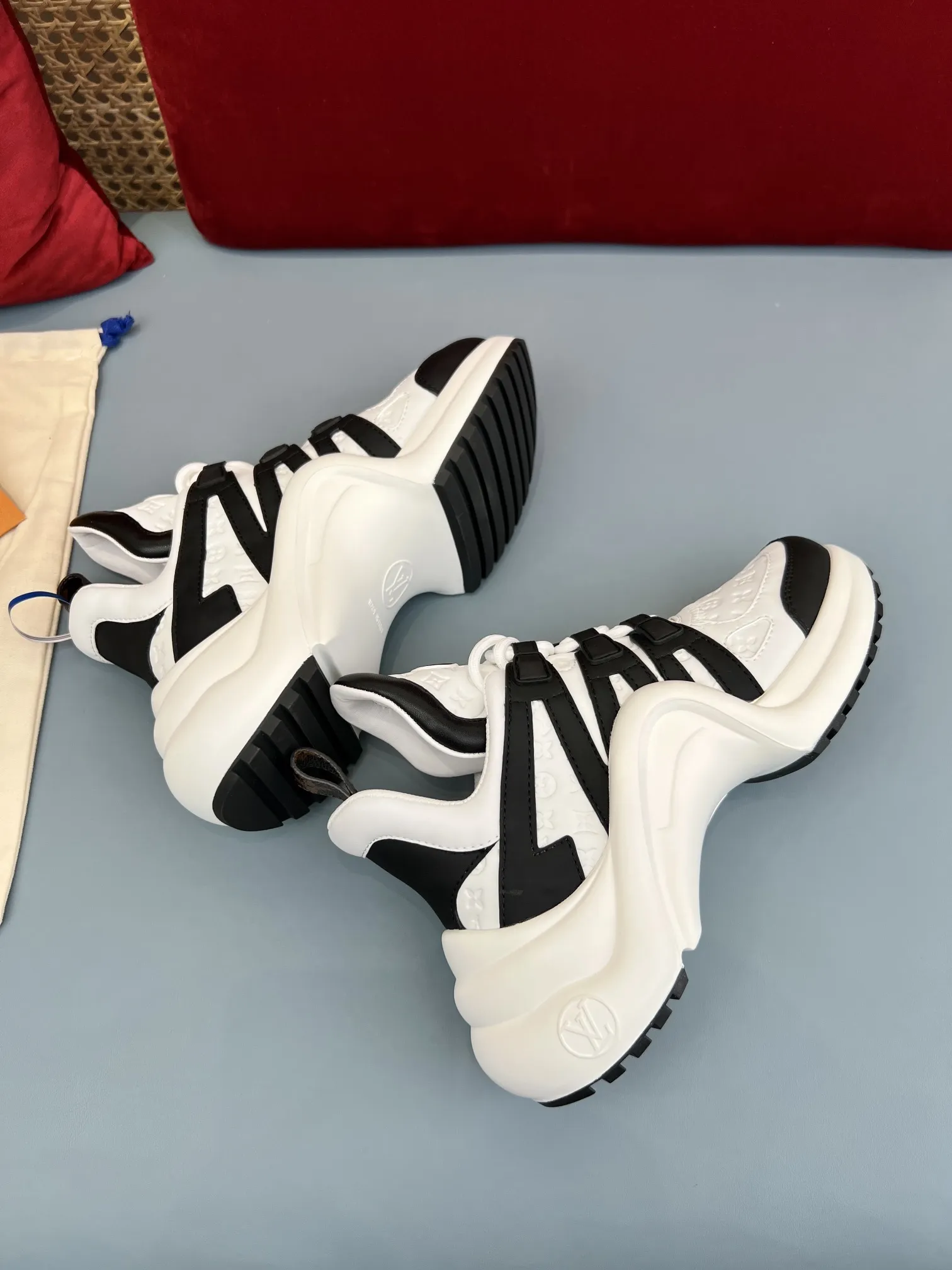 Louis Vuitton Archlight White Black Replica Shoes –  Rep Sneakers FashionForward 284