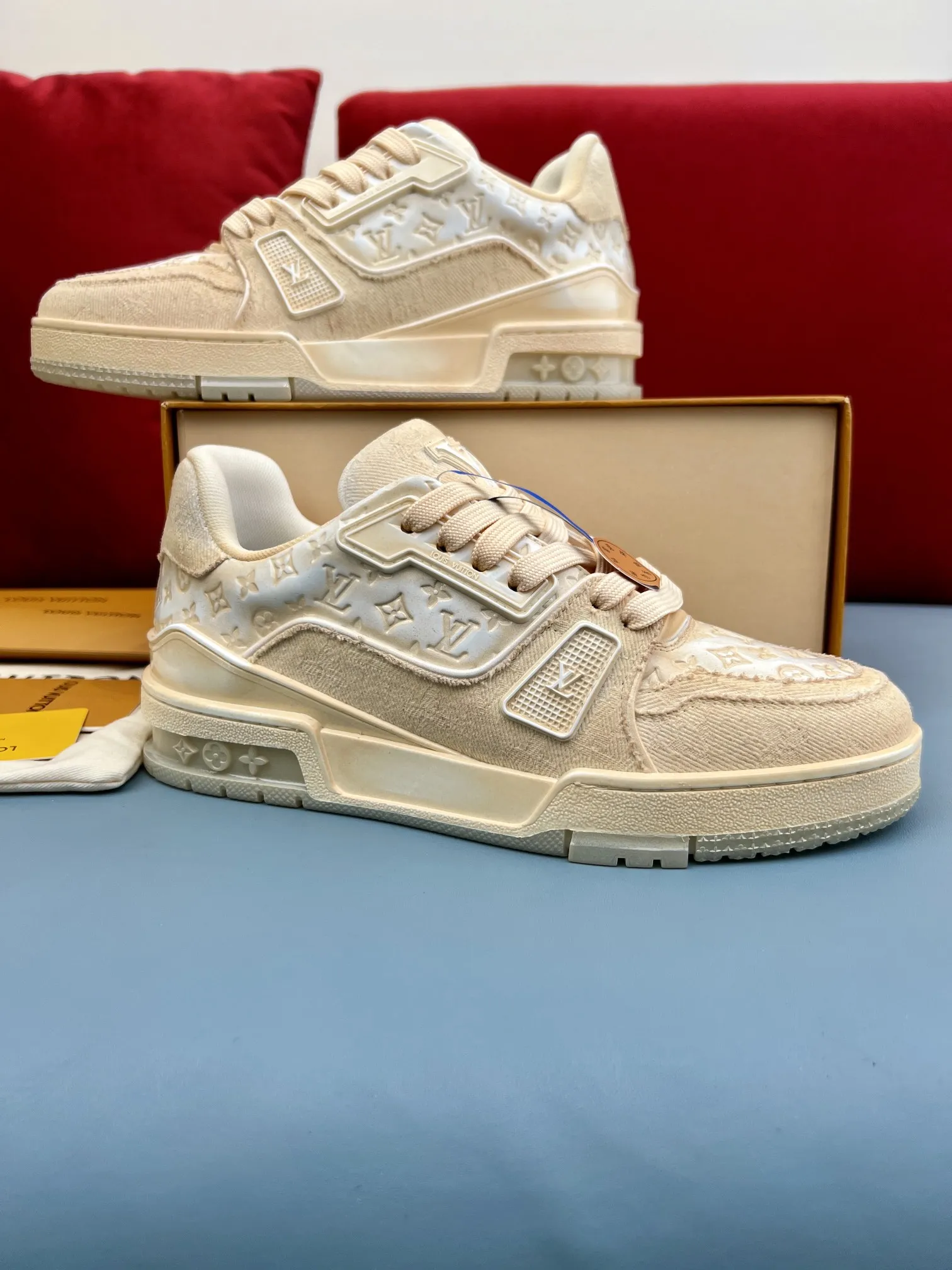Louis Vuitton Trainer Beige Sneakers –  Replica Shoes UrbanChic 339